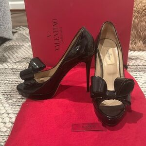 Valentino stilettos  size 37 (us 7)